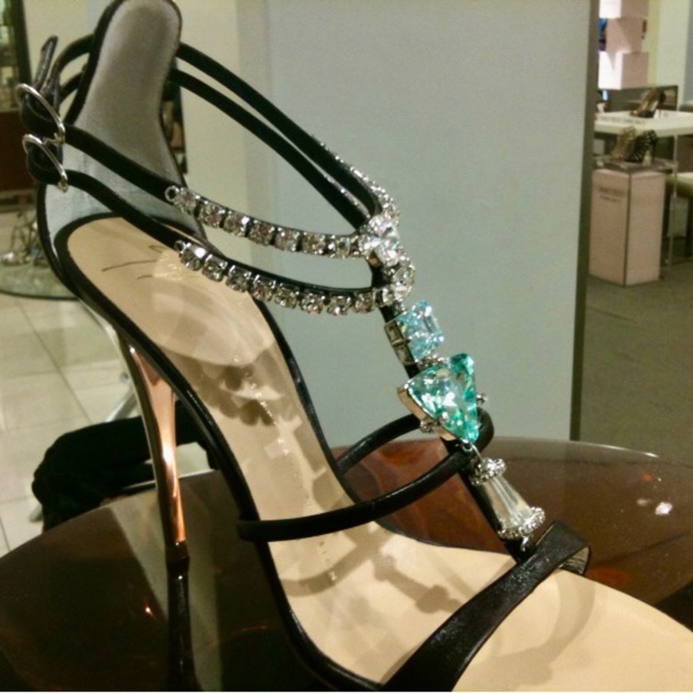 Giuseppe Zanotti 38 EU Black w/ Crystals